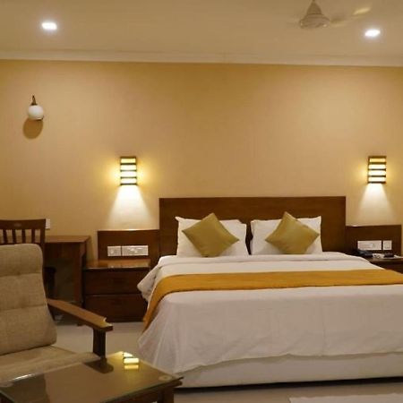 Hotel Plaza International Near Delhi Airport Nueva Delhi Exterior foto