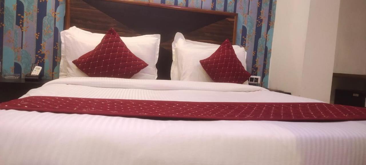 Hotel Plaza International Near Delhi Airport Nueva Delhi Exterior foto